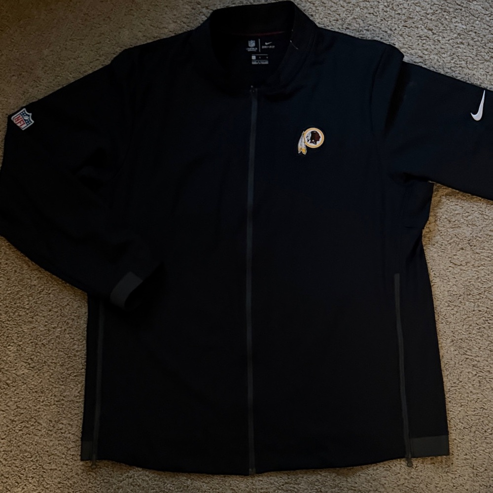 Nike Men's Black Windbreaker with Logo